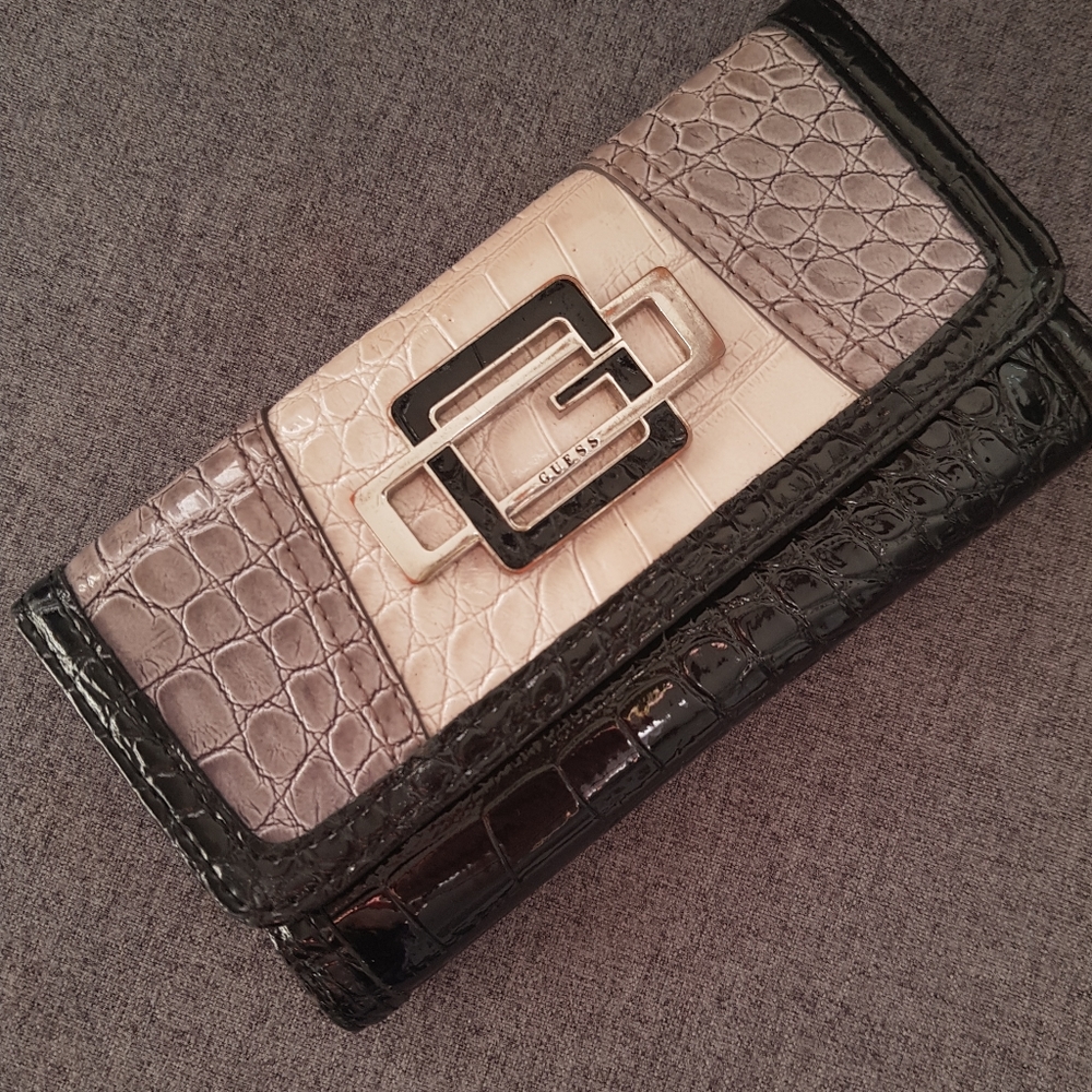Guess wallet (need gone b4 Oct 11)